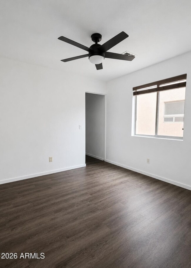 Building Photo - 42065 W Hillman Dr
