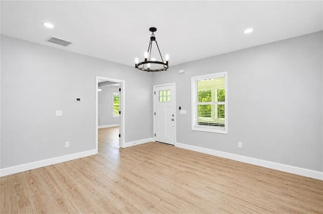 Building Photo - 2203 Wingate St SW