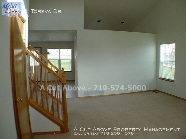 Building Photo - 4 Bedroom House in Monument