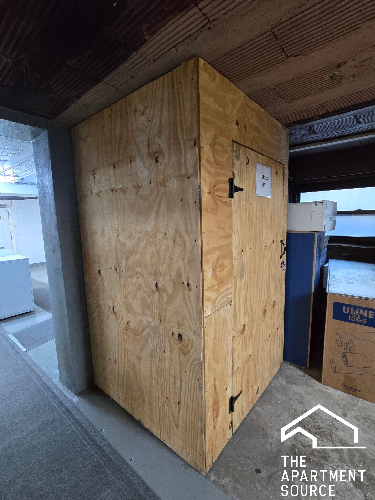 Building Photo - 716 Reba Pl