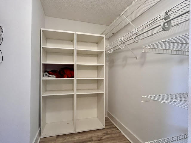 Building Photo - 3054 S Oakland Forest Dr