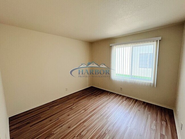 Building Photo - 4567 W 159th St