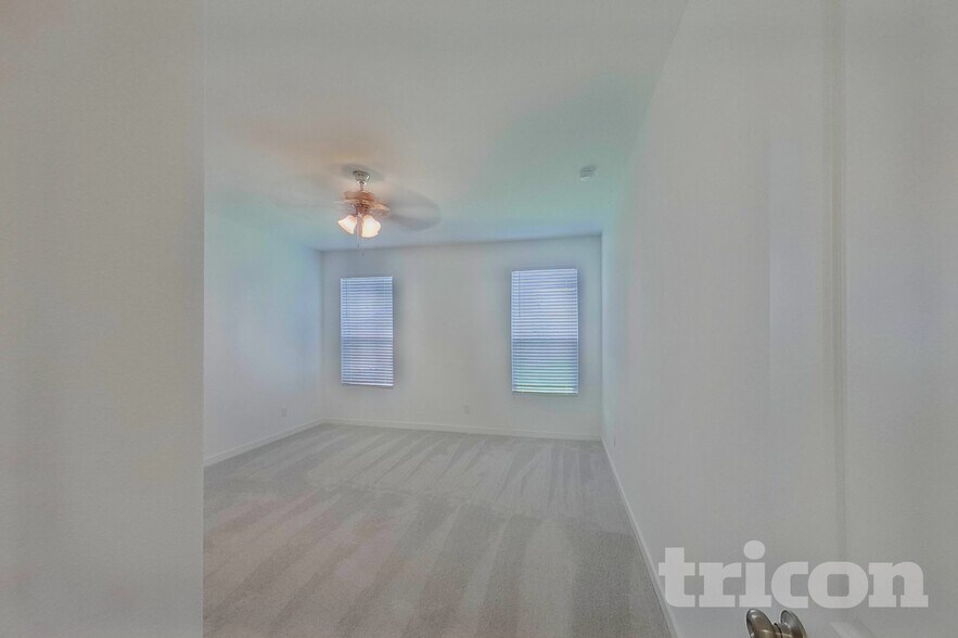 Building Photo - 1305 Francesca Dr