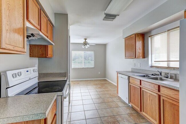 Building Photo - Prime Northwood Home on a Conservation Lot...