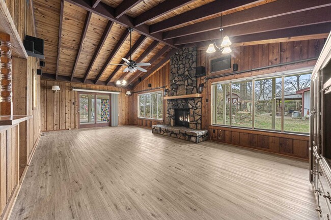 Building Photo - 319 Homeville Rd