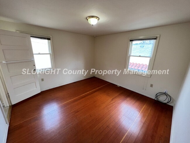 Building Photo - AVAILABLE MAY - Nice Apartment in Downtown SLO - 2 Bedroom / 1 Bathroom