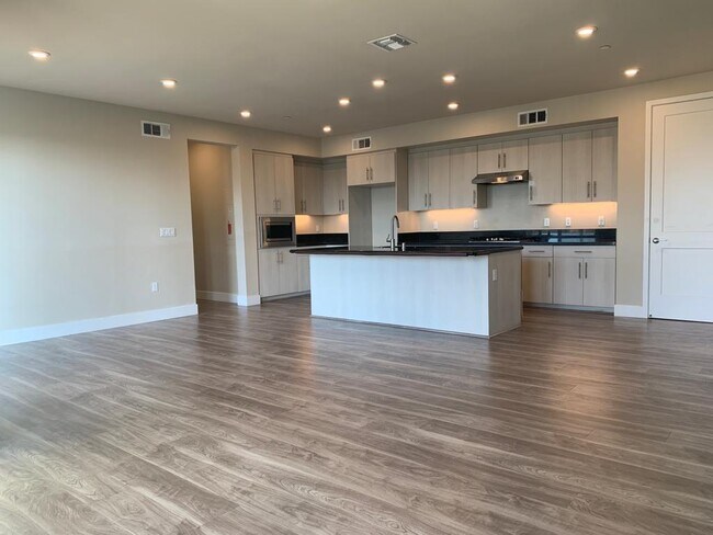 Building Photo - 44828 Fremont Blvd