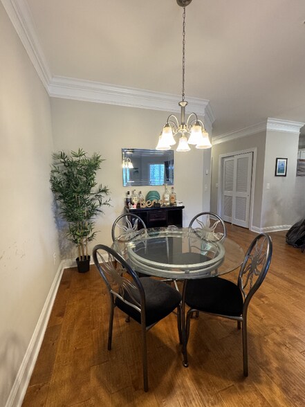 Building Photo - 624 Bonaventure Dr