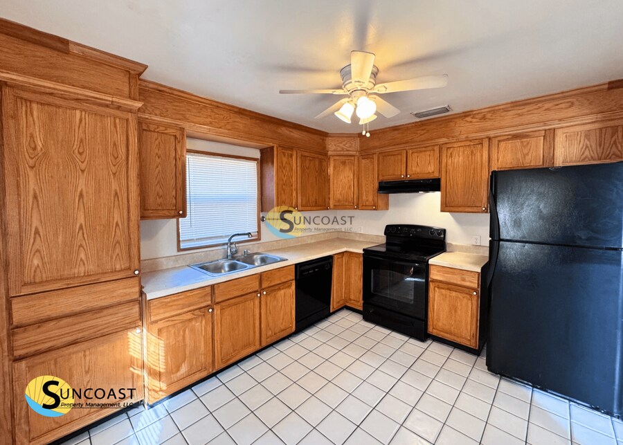 Building Photo - 1438 Magnolia Cir W