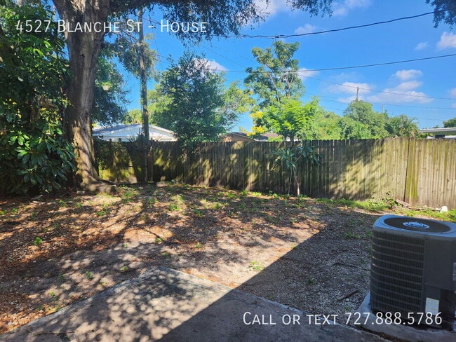 Building Photo - 4527 Blanche St