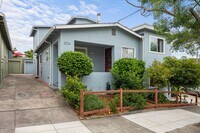 Building Photo - 2924 Morcom Ave