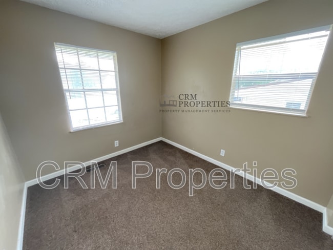 Building Photo - 2301 Tam O Shanter Rd