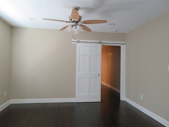 Building Photo - 12 Greenwood St