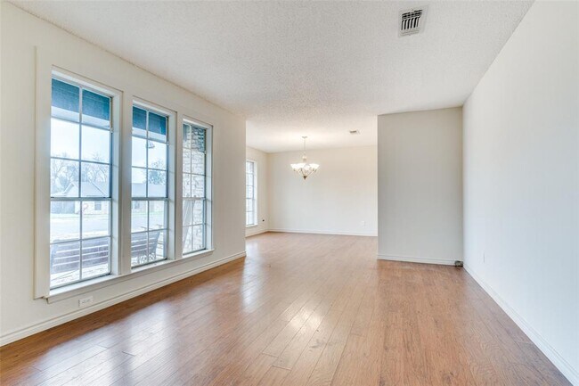 Building Photo - 12304 Bent Cedar Cove