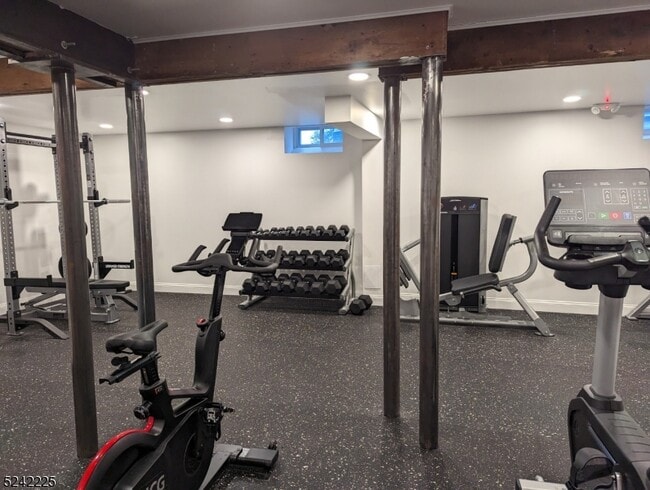 Building Photo - 378 Claremont Ave