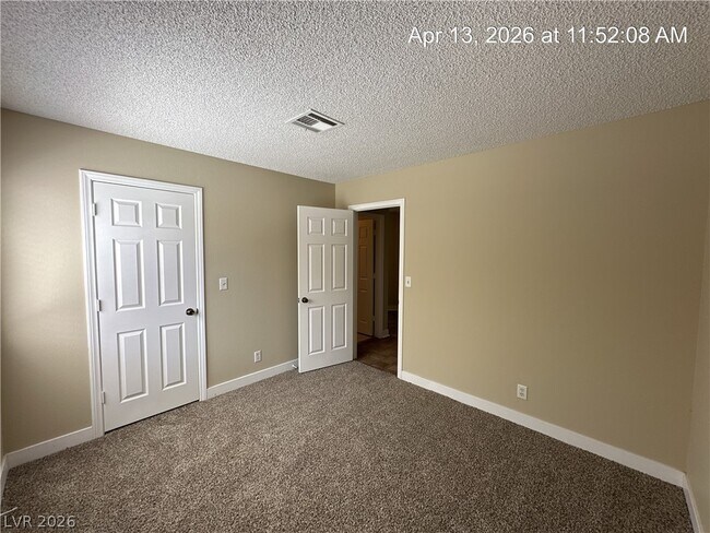 Building Photo - 115 Hanover Dr