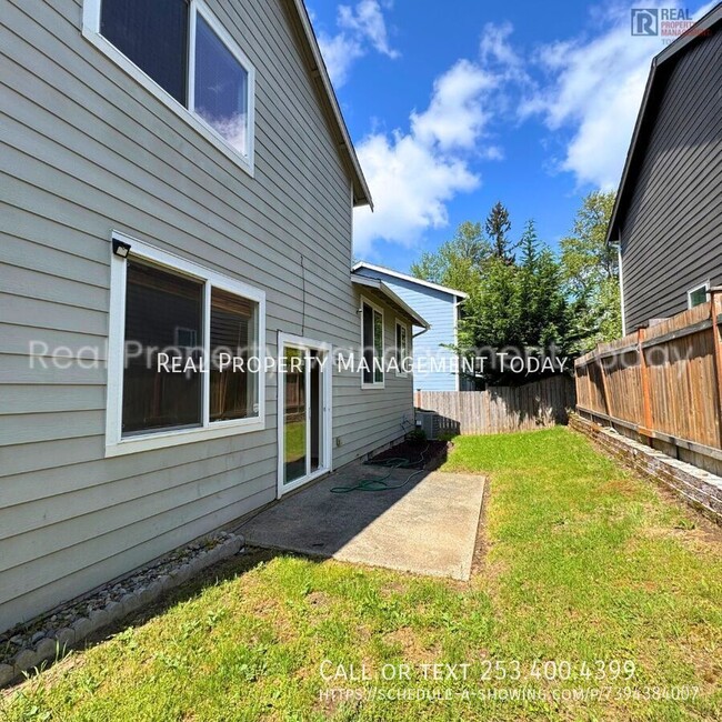 Building Photo - 15117 67th Ave E