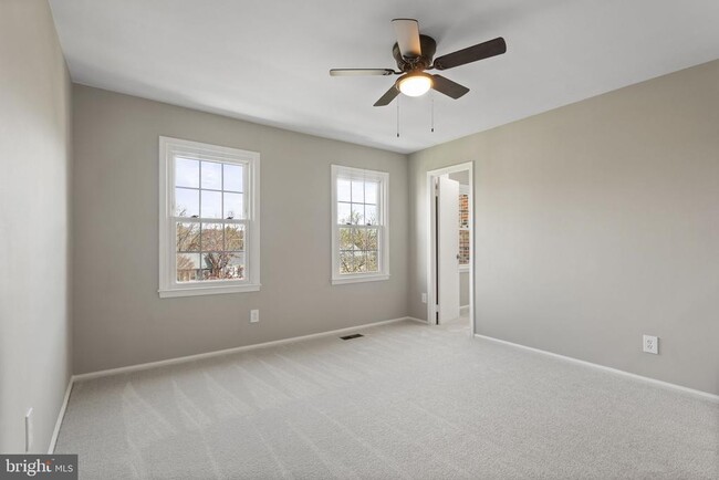 Building Photo - 941 Sherwood Ct