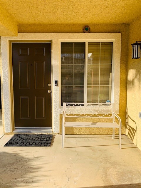 Building Photo - 973 Naples Dr