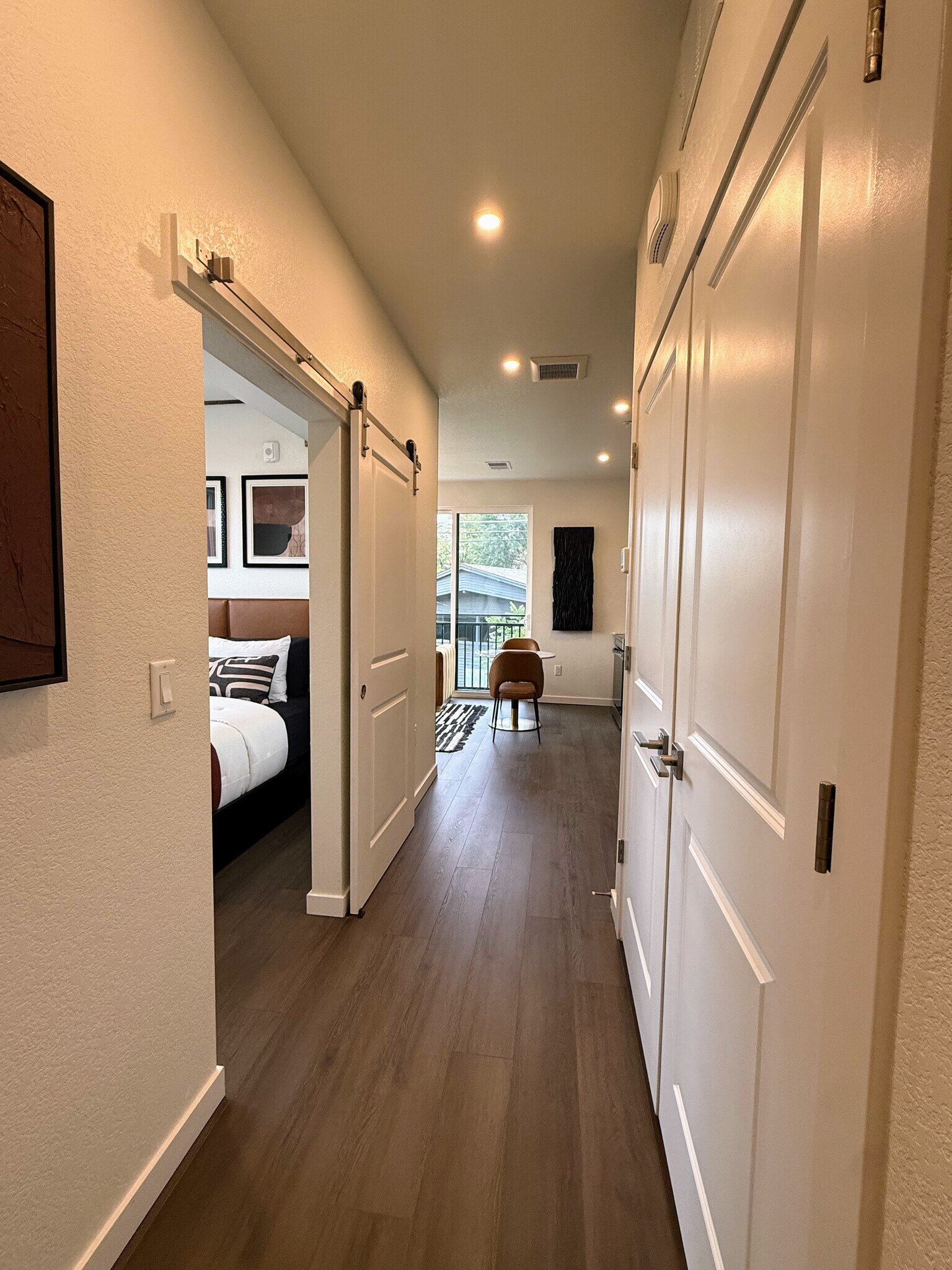 Model condo. For display purposes only. Furniture not included and finishes may vary. - 1650 Sheridan Blvd