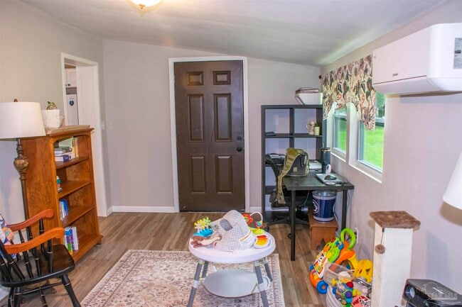 Building Photo - 5357 Locklin Ave
