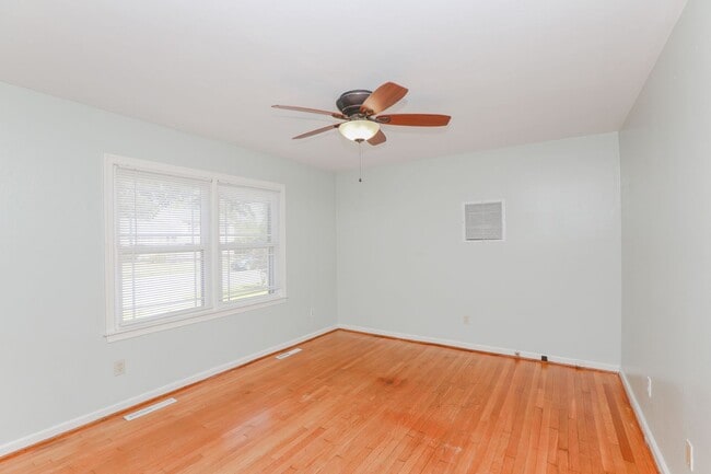 Building Photo - Elizabeth Lake Estates