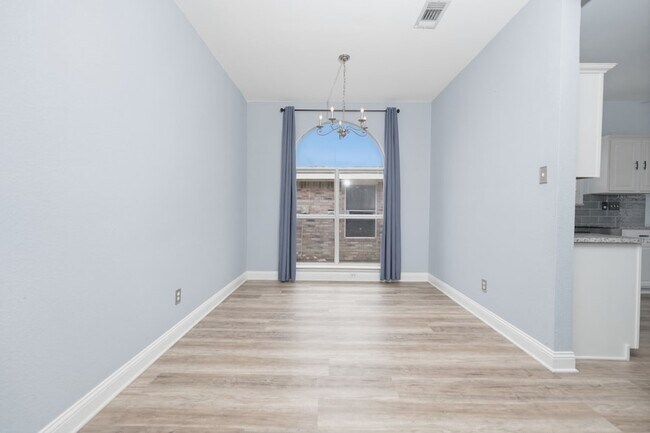 Building Photo - 1003 Morningside Dr