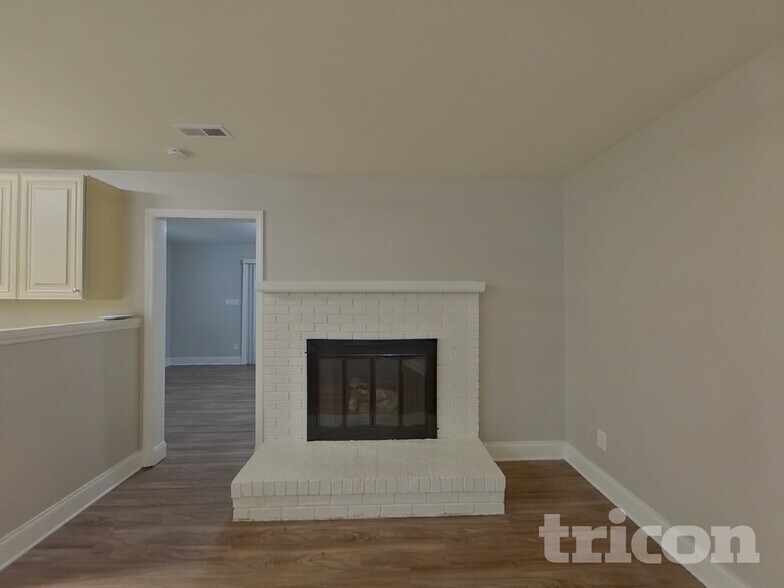 Building Photo - 8717 Timbercrest Cir