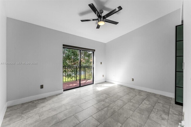 Building Photo - 10450 SW 154th Ct