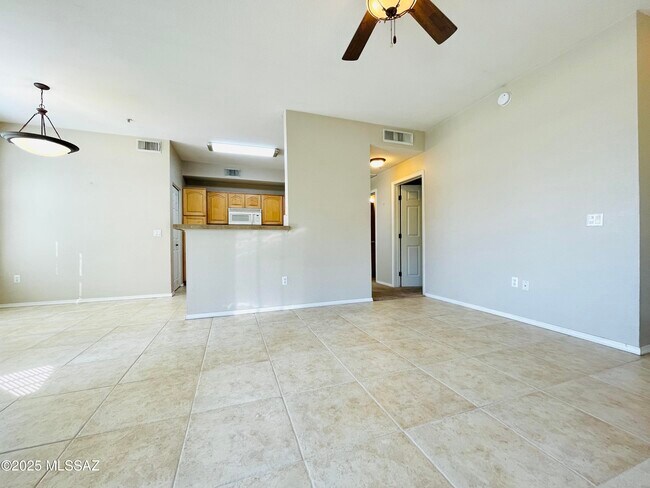 Building Photo - 1500 E Pusch Wilderness Dr