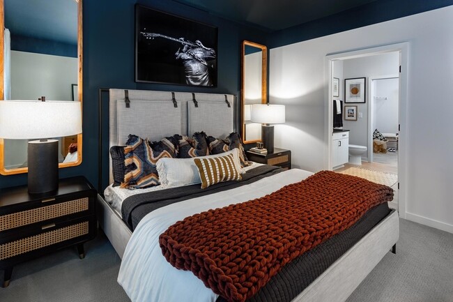 Building Photo - 2403 Mall Dr