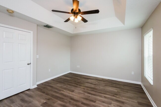 Building Photo - 997 SW 15th St