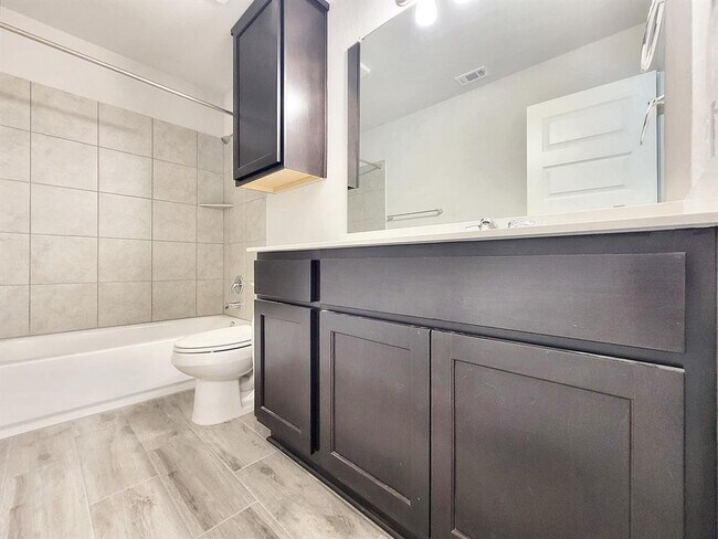 Building Photo - 2044 Arendale Dr