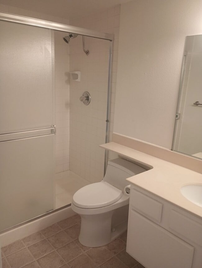 Building Photo - Charming 2BD/2BA Condo w/ Ocean Views - Solana Beach