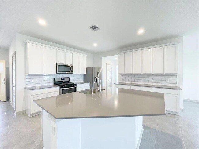 Building Photo - 28935 Yulee Mill Dr