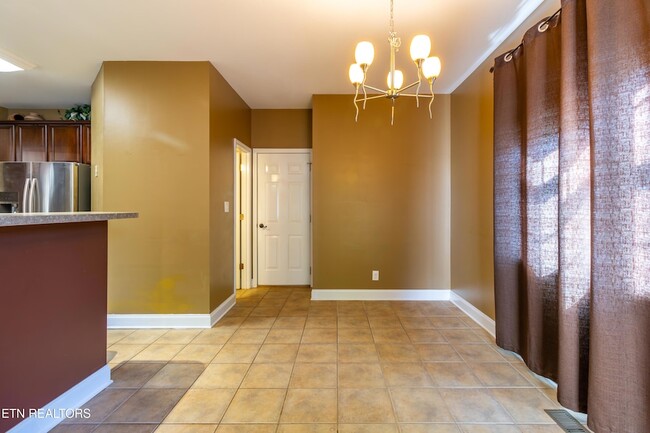 Building Photo - 8334 Bay Gardens Ln