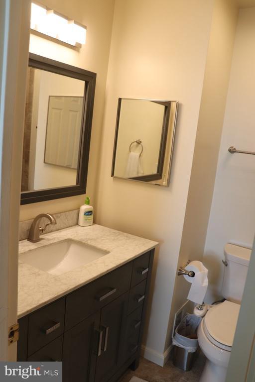 Building Photo - 942 S Rolfe St