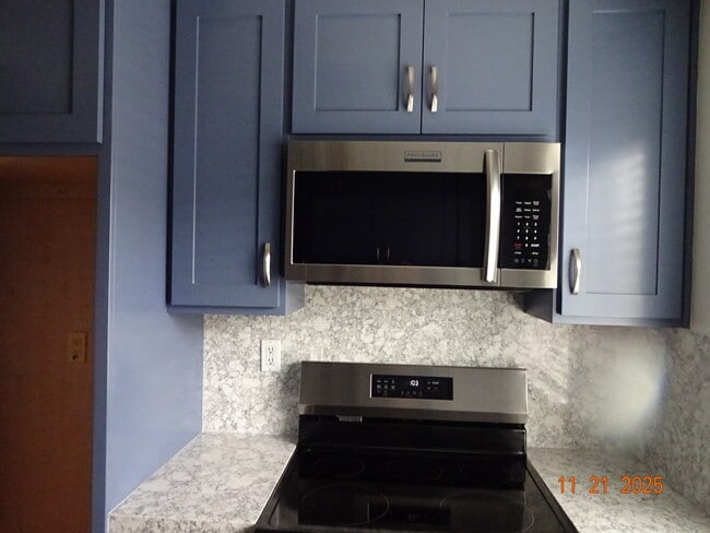 Building Photo - 19 Bahia Cir