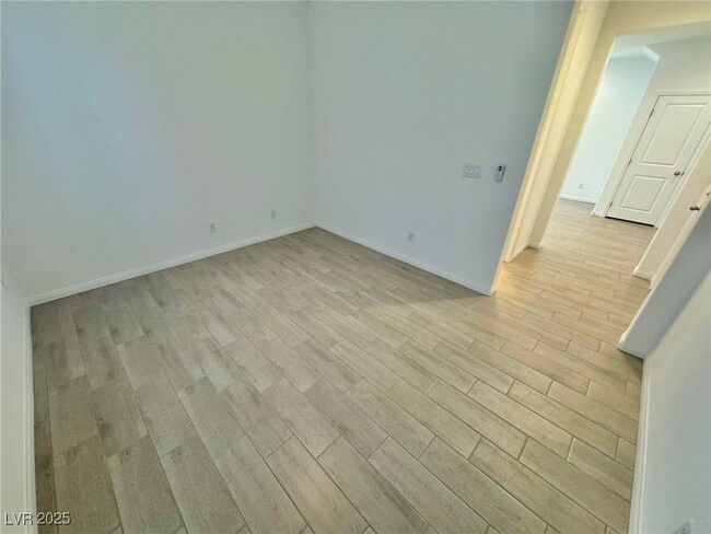 Building Photo - 9897 Angel Valley Dr