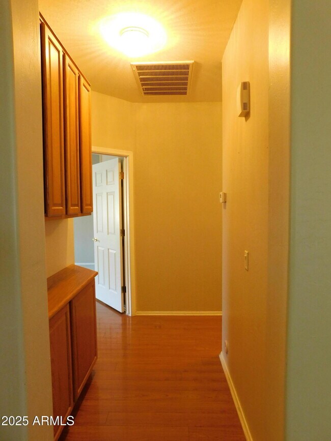 Building Photo - 2656 E Sherri Dr