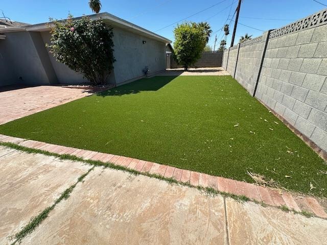 Building Photo - 1416 E Del Rio Dr