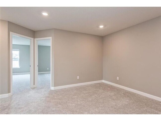Building Photo - 10634 Weston Wy N