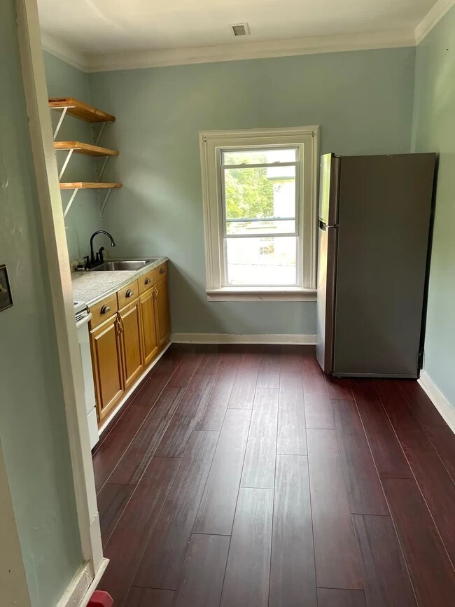 Eat in kitchen - 105 Newhall St