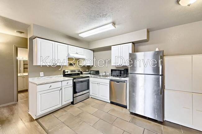 Building Photo - 5995 W Hampden Ave
