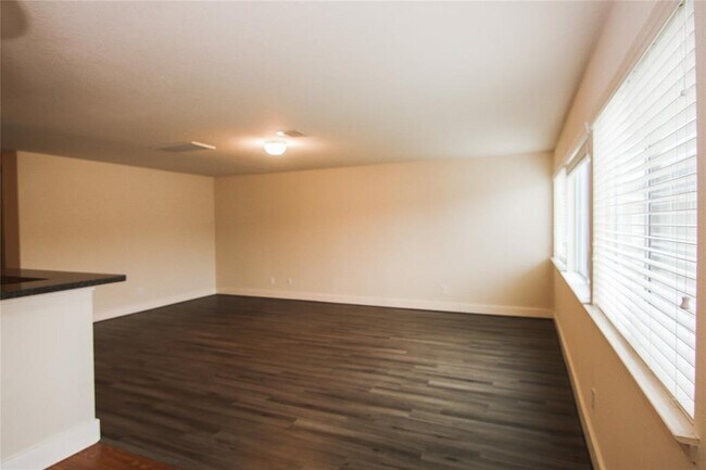 Building Photo - 6331 Torrance Elms Ct