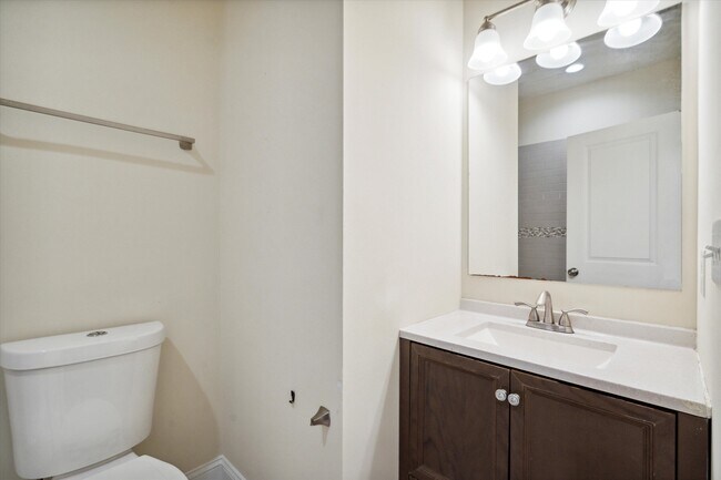 Building Photo - 1521 W Seybert St