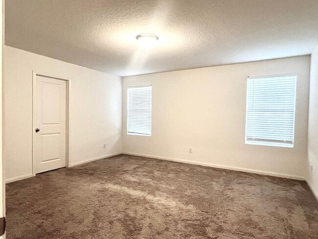 Building Photo - 5410 Rue Girard