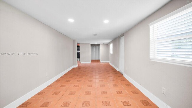 Building Photo - 1124 NW 100th Terrace