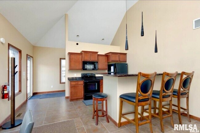 Building Photo - 4102 Creek Hill Dr