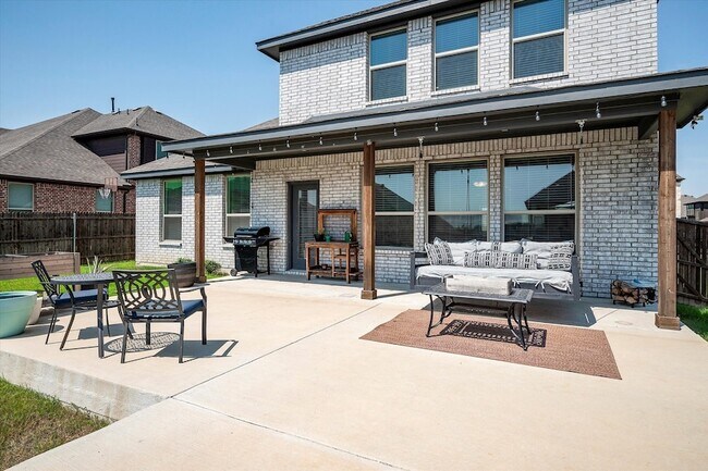 Primary Photo - 1202 Alderwood Dr